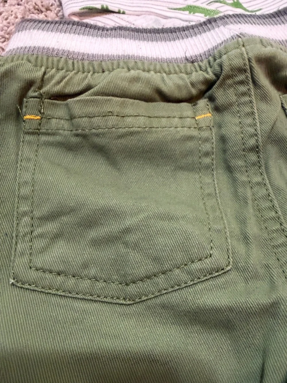 Carter's Baby Boy Dinosaur Bodysuit with Olive Green Shorts Set EUC Size 24 M